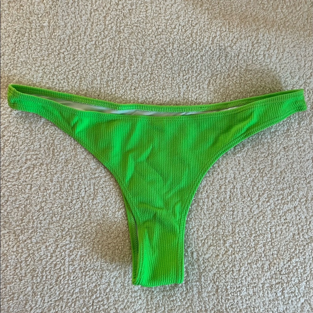 Cheeky bikini bottom